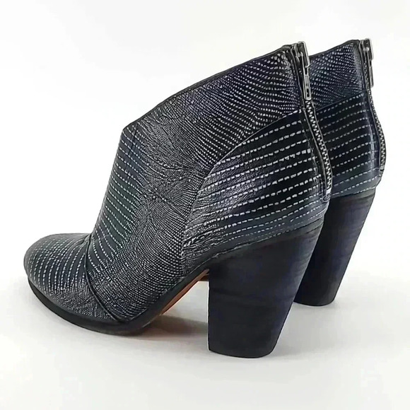 MODERN VINTAGE ANKLE  BOOTS - Picture 5 of 8